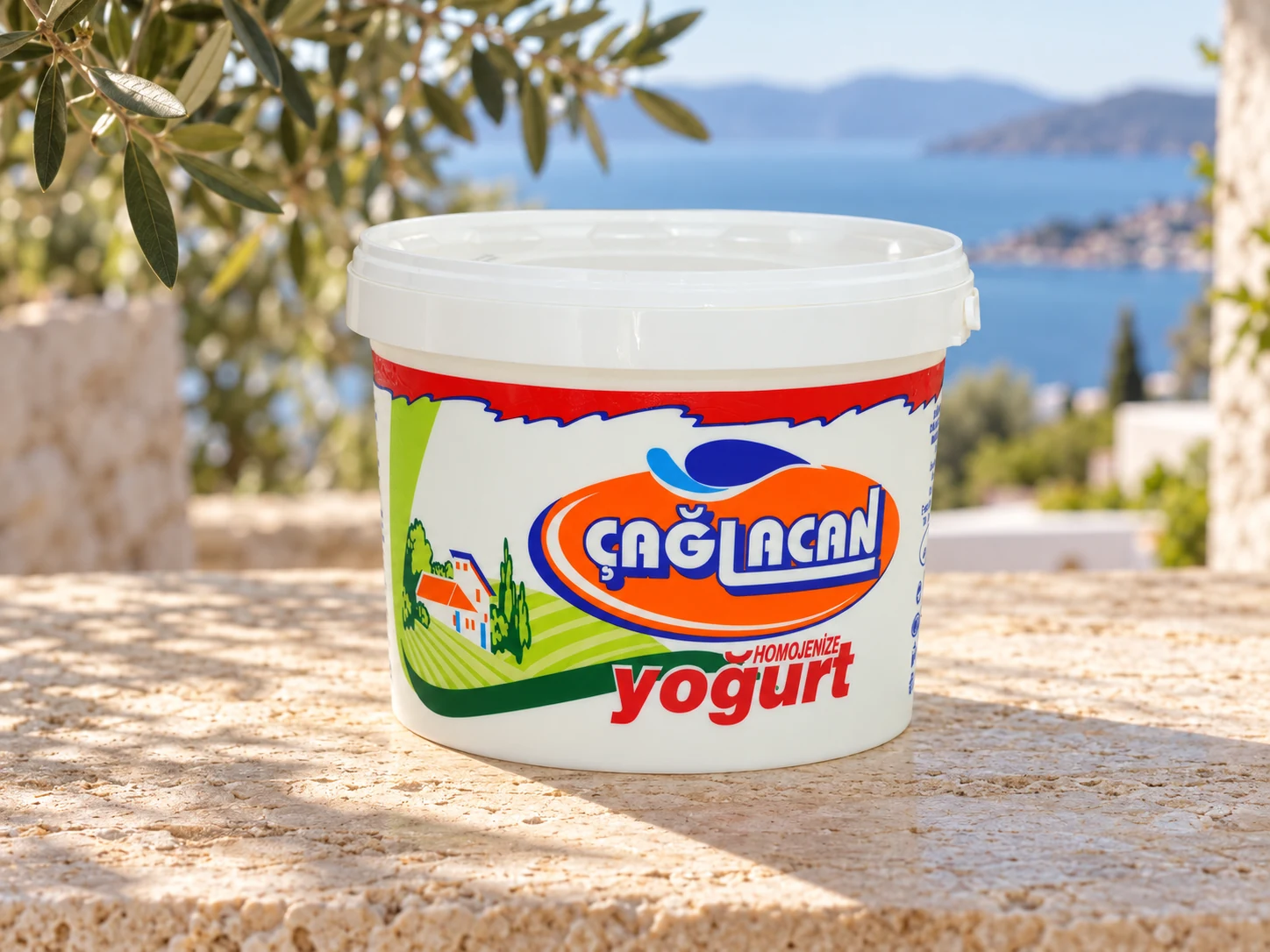 Çağlacan homojenize yoğurt ambalajı, Fethiye ve Ege esintili sunum
